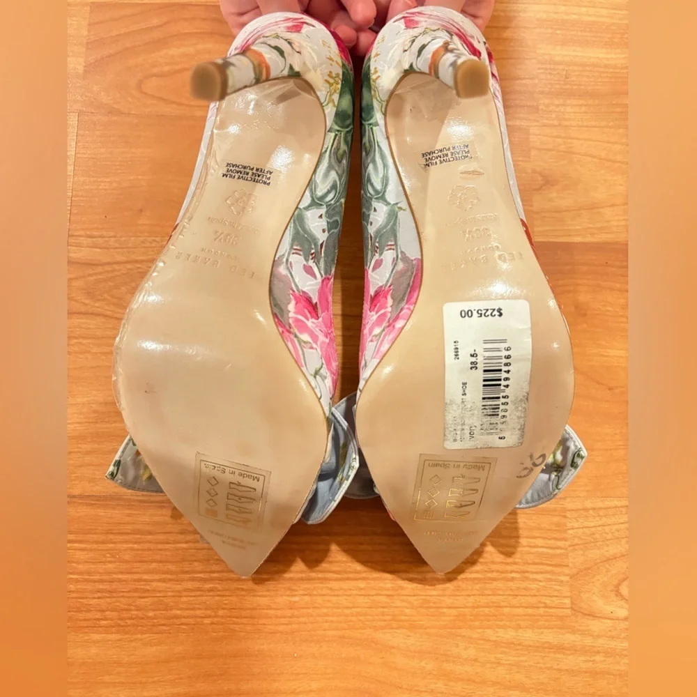 NWT - Ted Baker Ryana Tapestry Pointed Toe Bow Pump (Women) - Size 8.5
